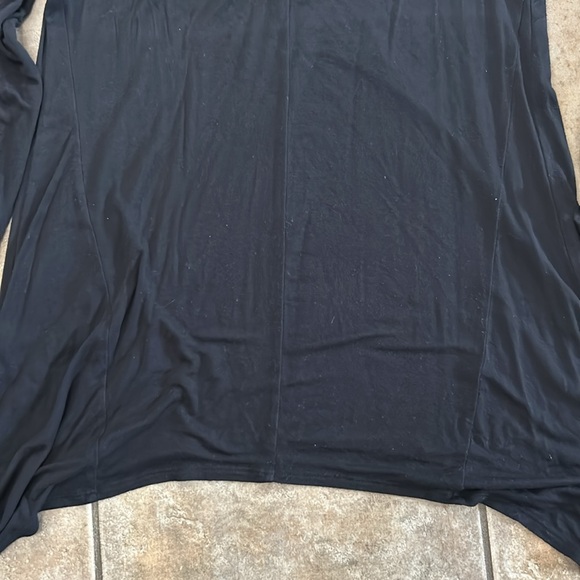 Apt. 9 Black Side wing Tunic with lace overlay sleeves - Picture 6 of 7